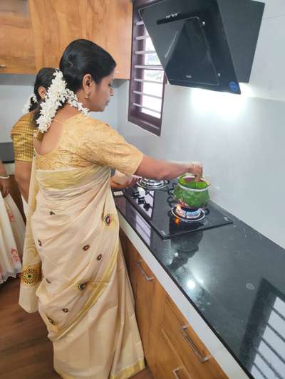Kitchen, Storage, Window Designs by Civil Engineer Akshay  new line architects, Thiruvananthapuram | Kolo