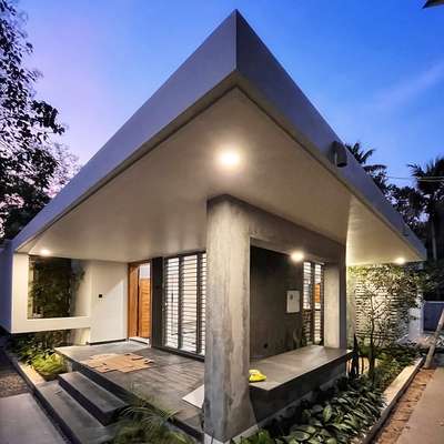 Exterior, Lighting Designs by Contractor SM  constructions, Alappuzha | Kolo