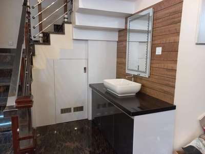 Bathroom, Staircase Designs by Carpenter AA ഹിന്ദി  Carpenters, Ernakulam | Kolo