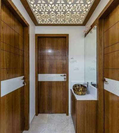 Door, Storage, Bathroom Designs by Interior Designer സുരേന്ദ്രൻ സുരേന്ദ്രൻ, Palakkad | Kolo