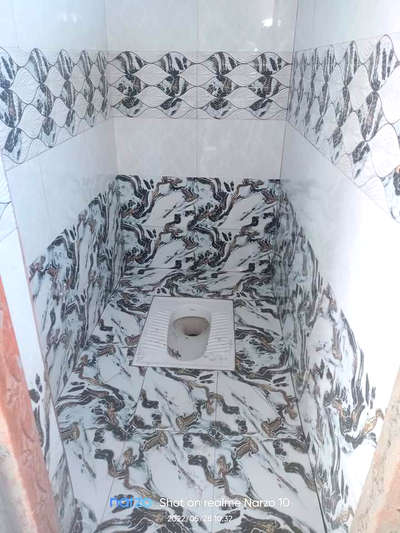Bathroom Designs by Flooring Vinod kumar, Jaipur | Kolo