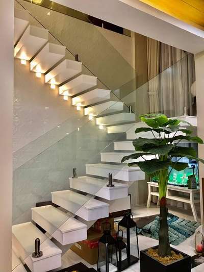 Staircase Designs by Contractor works Krishna  Glass, Gurugram | Kolo