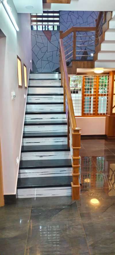 Staircase Designs by Flooring Gireesh Puthyakavu, Kollam | Kolo