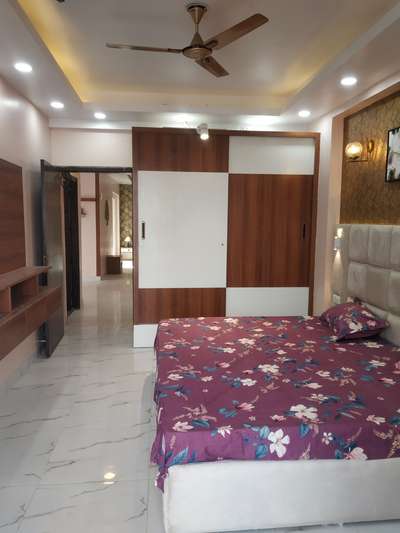 Ceiling, Lighting, Storage, Bedroom Designs by Interior Designer Rohit Garg, Gautam Buddh Nagar | Kolo