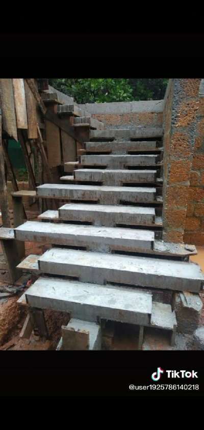 Staircase Designs by Contractor prakash  vk , Malappuram | Kolo