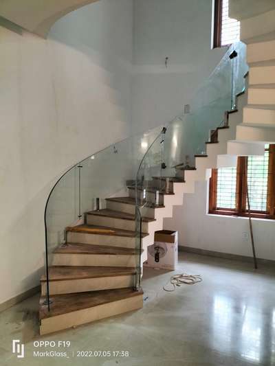 Staircase Designs by Glazier SAIJU KOLIERI, Kozhikode | Kolo