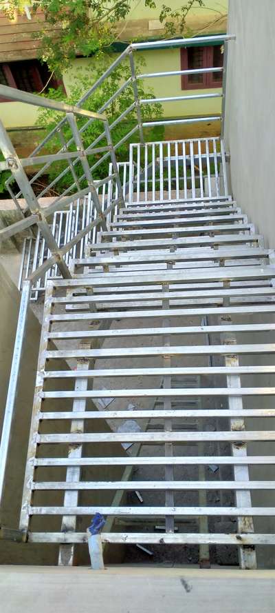 Staircase Designs by Service Provider Davis Simon, Thrissur | Kolo