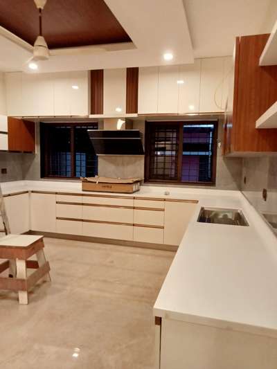 Kitchen, Lighting, Storage Designs by Carpenter Devadasan Devan, Ernakulam | Kolo
