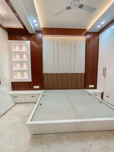 Bedroom, Furniture, Lighting, Storage Designs by Interior Designer dheeraj Singh , Delhi | Kolo