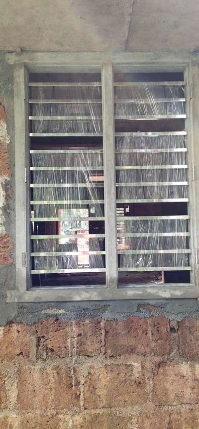 Window Designs by Carpenter ക്യാപിറ്റൽ  കോൺഗ്രീറ് പ്രോഡക്റ്റ് , Kozhikode | Kolo