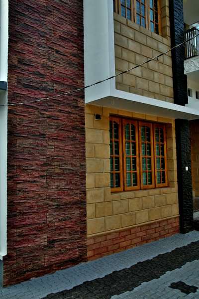 Exterior, Window Designs by Civil Engineer Sohail  Manzoor Ahamed, Thiruvananthapuram | Kolo
