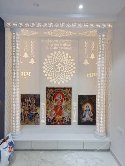 Prayer Room, Storage Designs by Contractor LAKSHITA Interior, Delhi | Kolo