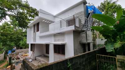 Exterior Designs by Civil Engineer LUXUZ  BUILDERS , Thiruvananthapuram | Kolo