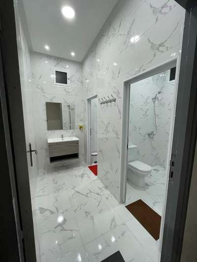 Bathroom Designs by Building Supplies Gourav Kumar, Delhi | Kolo