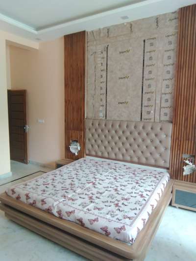 Furniture, Storage, Bedroom, Wall Designs by Carpenter Basharat Rao, Noida | Kolo