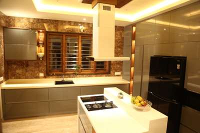 Kitchen Designs by Contractor ABHILASH  V, Ernakulam | Kolo