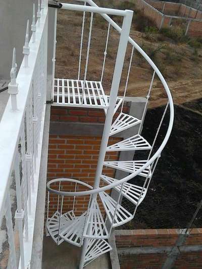 Staircase Designs by Fabrication & Welding Dipesh Bhat, Bhopal | Kolo
