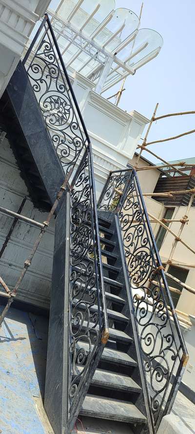 Staircase Designs by Interior Designer Danu Saifi, Faridabad | Kolo