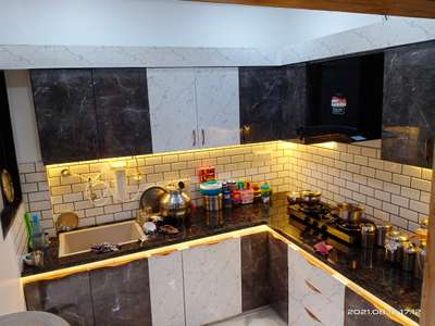 Kitchen, Lighting, Storage Designs by Carpenter Ravi Nimore, Indore | Kolo