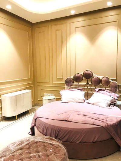 Bedroom, Furniture Designs by Contractor MrChauhan interior and Construction, Gurugram | Kolo