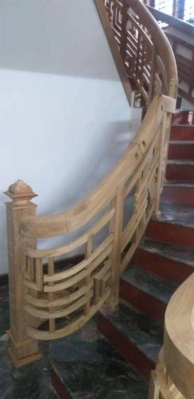 Staircase Designs by Carpenter Dhyan Kumar, Kottayam | Kolo