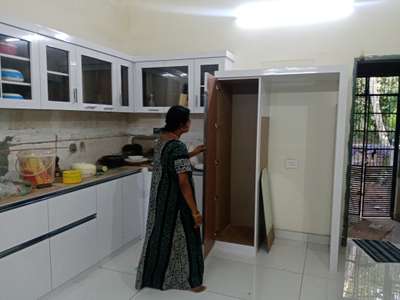 Kitchen Designs by Carpenter Haridasan Kallarankunnath, Malappuram | Kolo