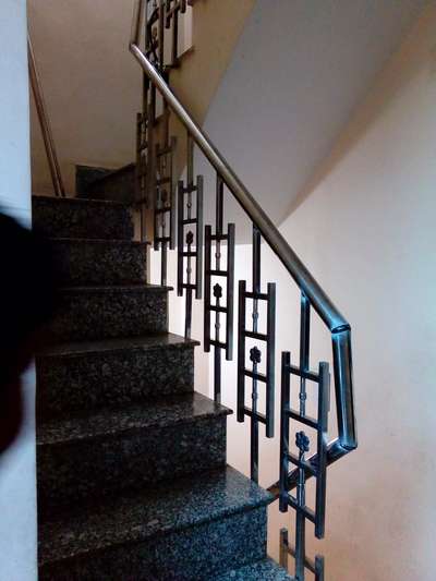 Staircase Designs by Fabrication & Welding Saddam Saifi, Gautam Buddh Nagar | Kolo