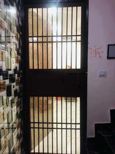 Door, Wall Designs by Contractor Vivek Kumar, Delhi | Kolo