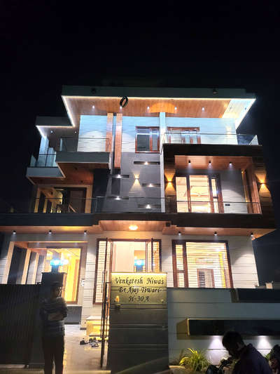 Exterior, Lighting Designs by Contractor Dashmesh  Builders , Faridabad | Kolo