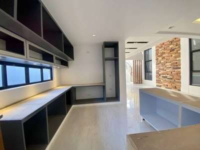 Kitchen, Storage Designs by Contractor Mohd Rizwan, Gurugram | Kolo
