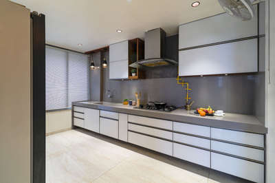 Kitchen, Storage Designs by Building Supplies Dezire interiors, Gurugram | Kolo