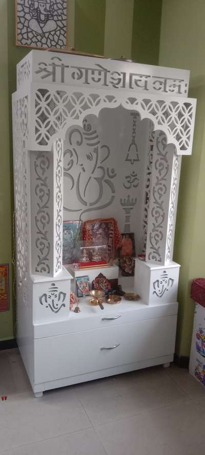 Prayer Room, Storage Designs by Building Supplies Tasheen Tasheen saifi, Gautam Buddh Nagar | Kolo