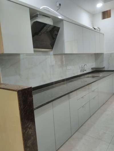 Kitchen, Storage Designs by Carpenter  Vinayak  Borse , Indore | Kolo