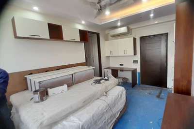 Ceiling, Furniture, Lighting, Bedroom, Storage Designs by Contractor MANISH SHARMA, Gautam Buddh Nagar | Kolo