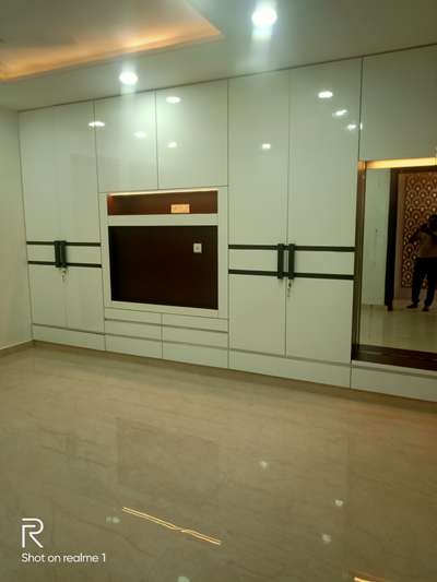 Flooring, Storage Designs by Carpenter Zahidali Zahidali, Ghaziabad | Kolo