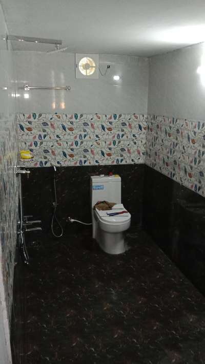 Bathroom Designs by Contractor Adarsh Madanan, Kottayam | Kolo