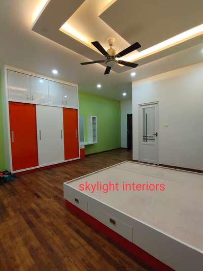 Bedroom Designs by Contractor skylight  interiors , Kollam | Kolo