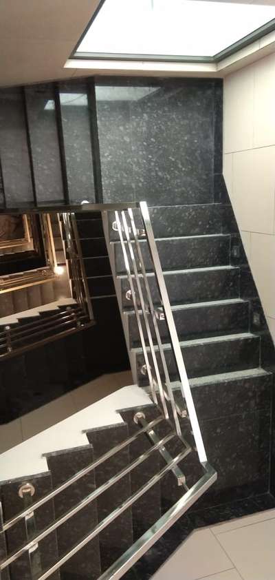 Staircase Designs by Contractor Anika Verma , Gurugram | Kolo