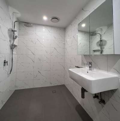 Bathroom Designs by Plumber ali ahmed, Bhopal | Kolo