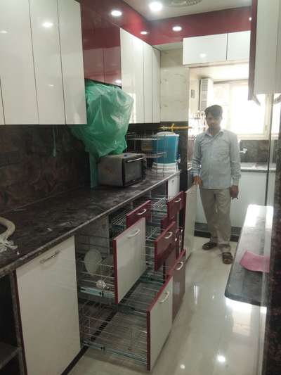Kitchen, Storage Designs by Contractor MOHD  NISHAR, Ghaziabad | Kolo