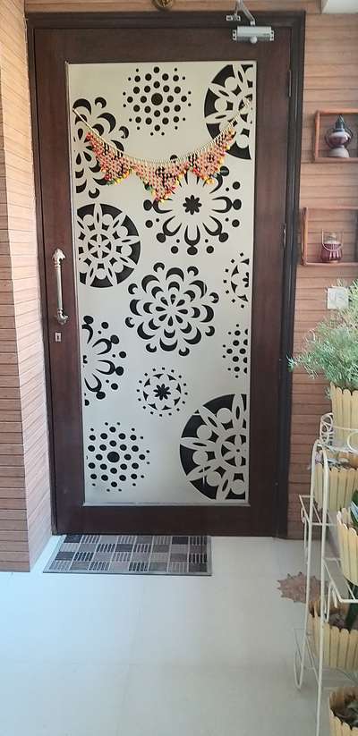 Door Designs by Contractor mohd Khalid  saifi, Gurugram | Kolo
