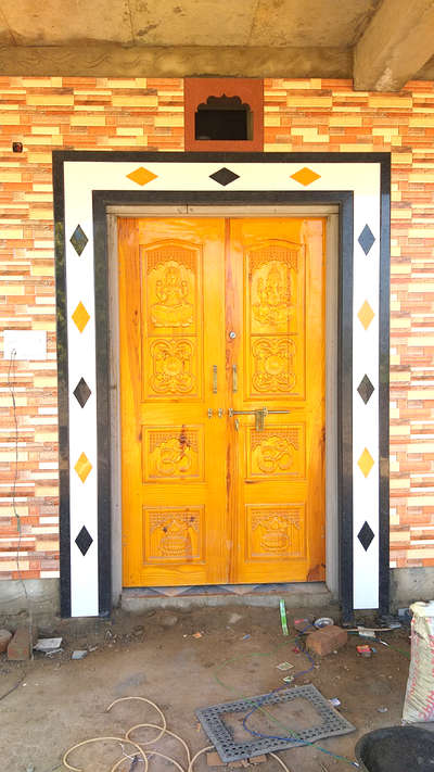 Door, Wall Designs by Contractor shankar lal  Verma , Yedgaon | Kolo