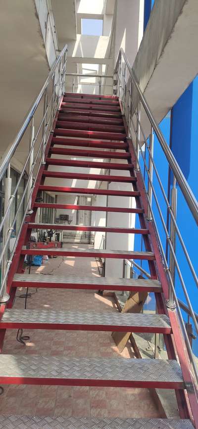 Staircase Designs by Contractor Gola Engineers, Gautam Buddh Nagar | Kolo