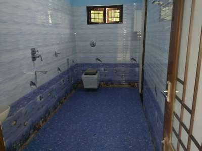 Bathroom Designs by Flooring manoj mt manoj, Alappuzha | Kolo