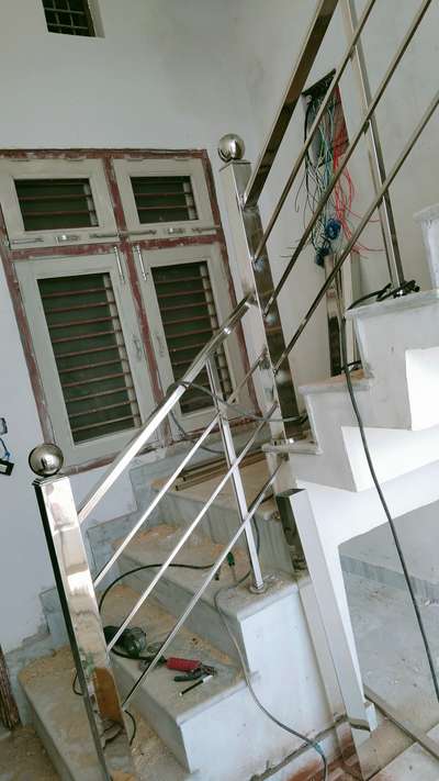 Staircase Designs by Architect Yusuf Mewati Mewati, Meerut | Kolo