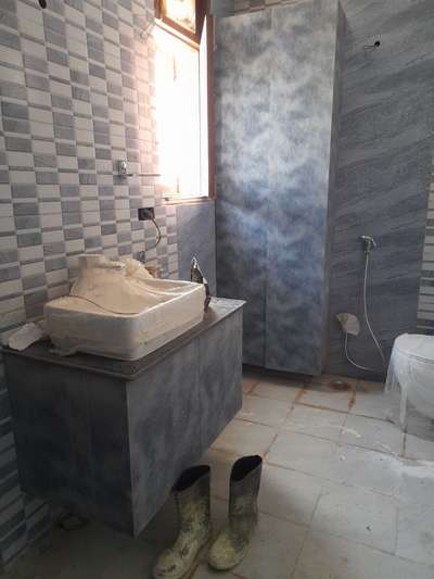 Bathroom Designs by Carpenter gulfam khan khan, Ghaziabad | Kolo