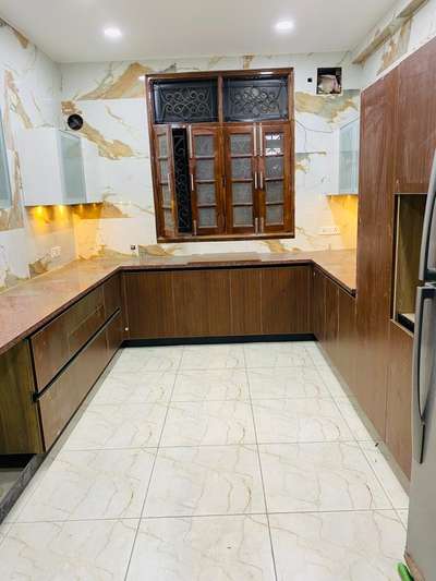 Kitchen, Storage, Window Designs by Contractor  Design Creations pvt Ltd , Delhi | Kolo