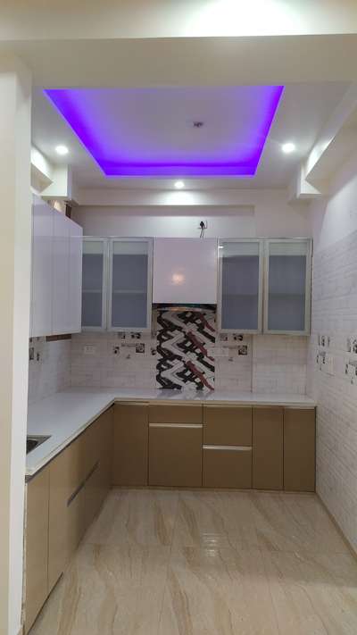 Ceiling, Kitchen, Lighting, Storage Designs by Contractor पं आशीष शर्मा, Ghaziabad | Kolo