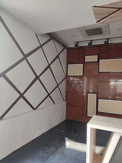 Wall Designs by Interior Designer rampal Civil, Gurugram | Kolo