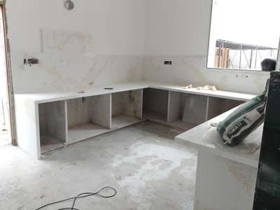 Kitchen, Storage Designs by Contractor sawriya Intaliyan marbel fiting, Udaipur | Kolo